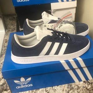 Adidas sneakers women’s size 8
